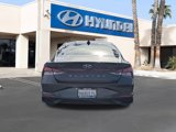New 2022 Hyundai Elantra SEL image 5