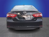 Used 2020 Toyota Camry LE image 5
