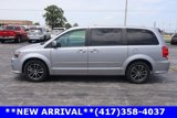Used 2016 Dodge Grand Caravan SXT image 2