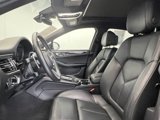 Certified 2022 Porsche Macan image 5