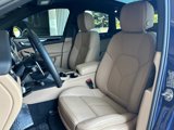 Certified 2025 Porsche Macan image 5