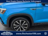Used 2023 Volkswagen Taos SE image 2