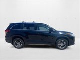 Used 2017 Toyota Highlander XLE image 5