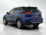 Used 2018 Nissan Rogue SV image 3