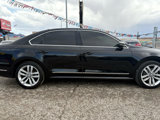 Used 2016 Volkswagen Passat 1.8T w/ Lighting Package image 4