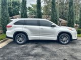 Used 2017 Toyota Highlander XLE image 6