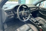 Certified 2024 Porsche Macan image 3