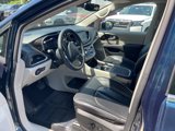 Used 2023 Chrysler Pacifica Limited image 2