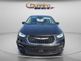 Used 2023 Chrysler Pacifica Touring-L image 5