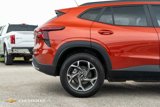 Used 2024 Chevrolet Trax LT w/ Sunroof Package image 5