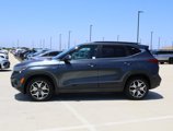 Used 2021 Kia Seltos EX image 3
