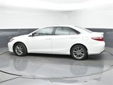 Used 2017 Toyota Camry SE w/ Moonroof Package image 5