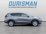 Used 2020 Nissan Rogue SV image 2