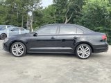Used 2017 Volkswagen Jetta SE image 4