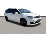 Used 2018 Chrysler Pacifica Touring-L Plus w/ Advanced Safetytec Group image 3
