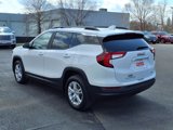 Used 2022 GMC Terrain SLE w/ Driver Convenience Package image 4
