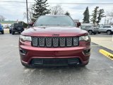 Used 2017 Jeep Grand Cherokee Altitude image 4