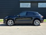 Certified 2021 Porsche Macan image 2