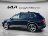 Used 2020 Volkswagen Tiguan SE w/ Panoramic Sunroof Package image 4