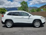 Used 2017 Jeep Cherokee Limited image 2
