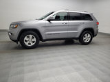 Used 2017 Jeep Grand Cherokee Laredo w/ Quick Order Package 2BE image 2
