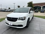 Used 2017 Dodge Grand Caravan SE image 3