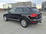 Used 2014 Volkswagen Touareg Sport image 3