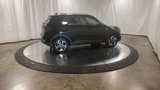 Used 2022 Hyundai Venue SEL image 2
