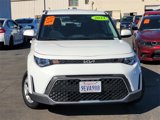 Used 2023 Kia Soul LX w/ LX Technology Package image 2