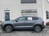 Used 2022 Volkswagen Taos SE image 2