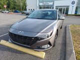 Used 2022 Hyundai Elantra SEL w/ Convenience + Premium Package image 2