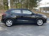 Used 2021 Nissan Kicks S image 4