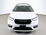 Used 2022 Chrysler Pacifica Touring-L image 2