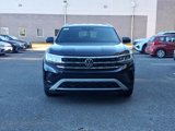 Used 2022 Volkswagen Atlas Cross Sport SE image 2