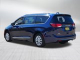 Certified 2017 Chrysler Pacifica Touring-L image 5