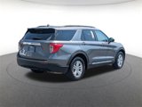Used 2022 Ford Explorer XLT image 3