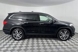 Used 2017 Honda Pilot Touring image 3
