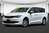 Used 2022 Chrysler Voyager LX image 2