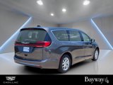 Used 2023 Chrysler Pacifica Touring-L image 5