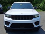 Used 2024 Jeep Grand Cherokee Altitude image 2