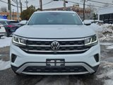 Used 2021 Volkswagen Atlas Cross Sport SEL Premium image 2