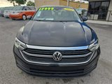 Used 2022 Volkswagen Jetta SE image 2