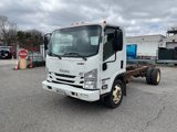 Used 2018 Isuzu NPR image 3