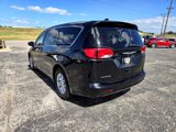 Used 2022 Chrysler Voyager LX image 5