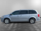 Used 2019 Dodge Grand Caravan SXT image 2