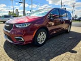 Used 2023 Chrysler Pacifica Touring-L image 5