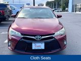 Used 2016 Toyota Camry SE image 3