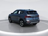 Certified 2024 Volkswagen Taos SE image 5