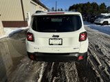 Used 2018 Jeep Renegade Latitude w/ Cold Weather Group image 4