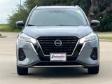 Used 2023 Nissan Kicks SR image 2